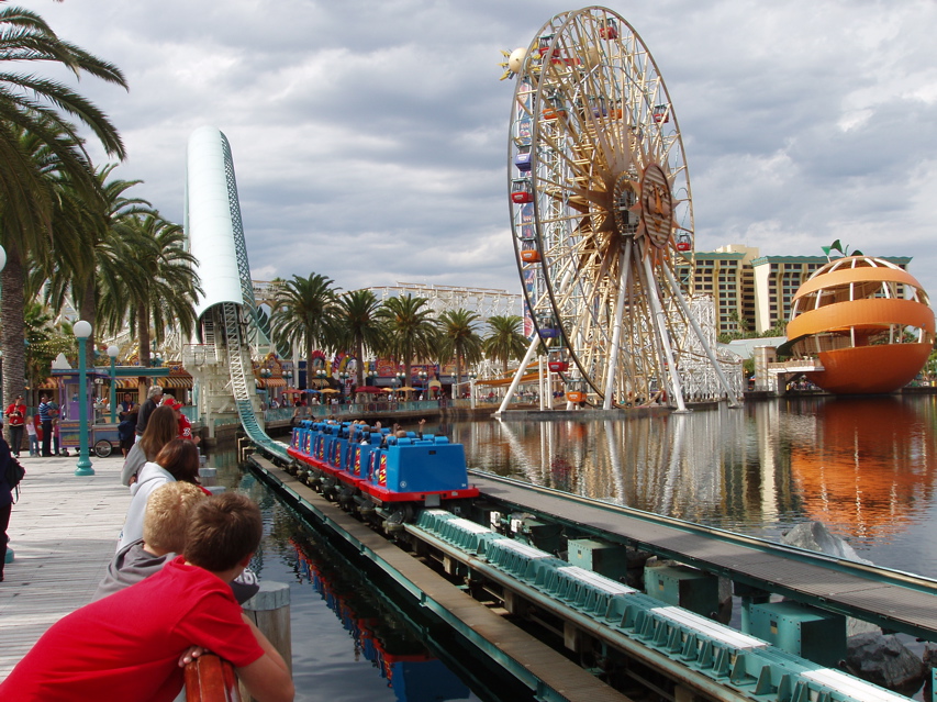 Disneyland Park | Amusement park | top images of our world!
