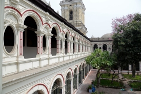 Convento de San Francisco in Lima courtyard