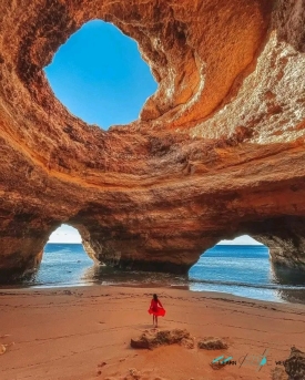 Grotte de benagil lagoa portugal awatef salhi