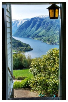 Hardangerfjord window