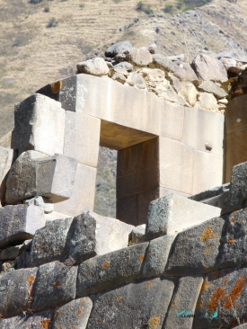 Ollantaytambo door