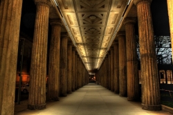 neues Museum columns